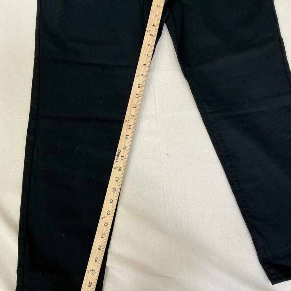 Amazon Essentials black jeans - Picture 3 of 5